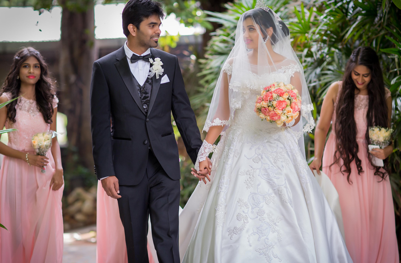 christian-wedding-candid-eyes-looking-smile-gown-bridesmaid-vshoot-love-groom-bride